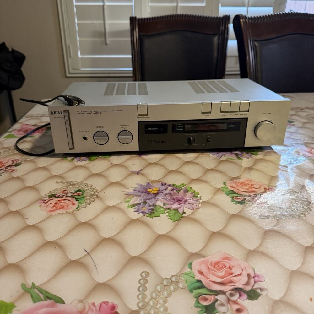 Akai AM-U210 Integrated Amplifier With Box 1980s Vintage